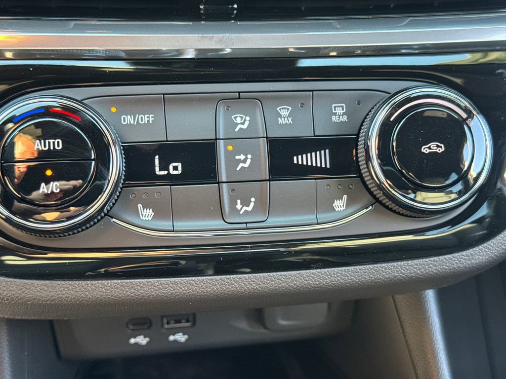 New 2026 Buick Envista Sport Touring w/ Convenience I Package FWD image 19