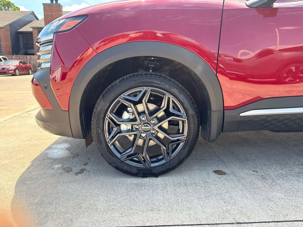New 2026 Nissan Kicks SR w/ SR Premium Package AWD/4WD image 5