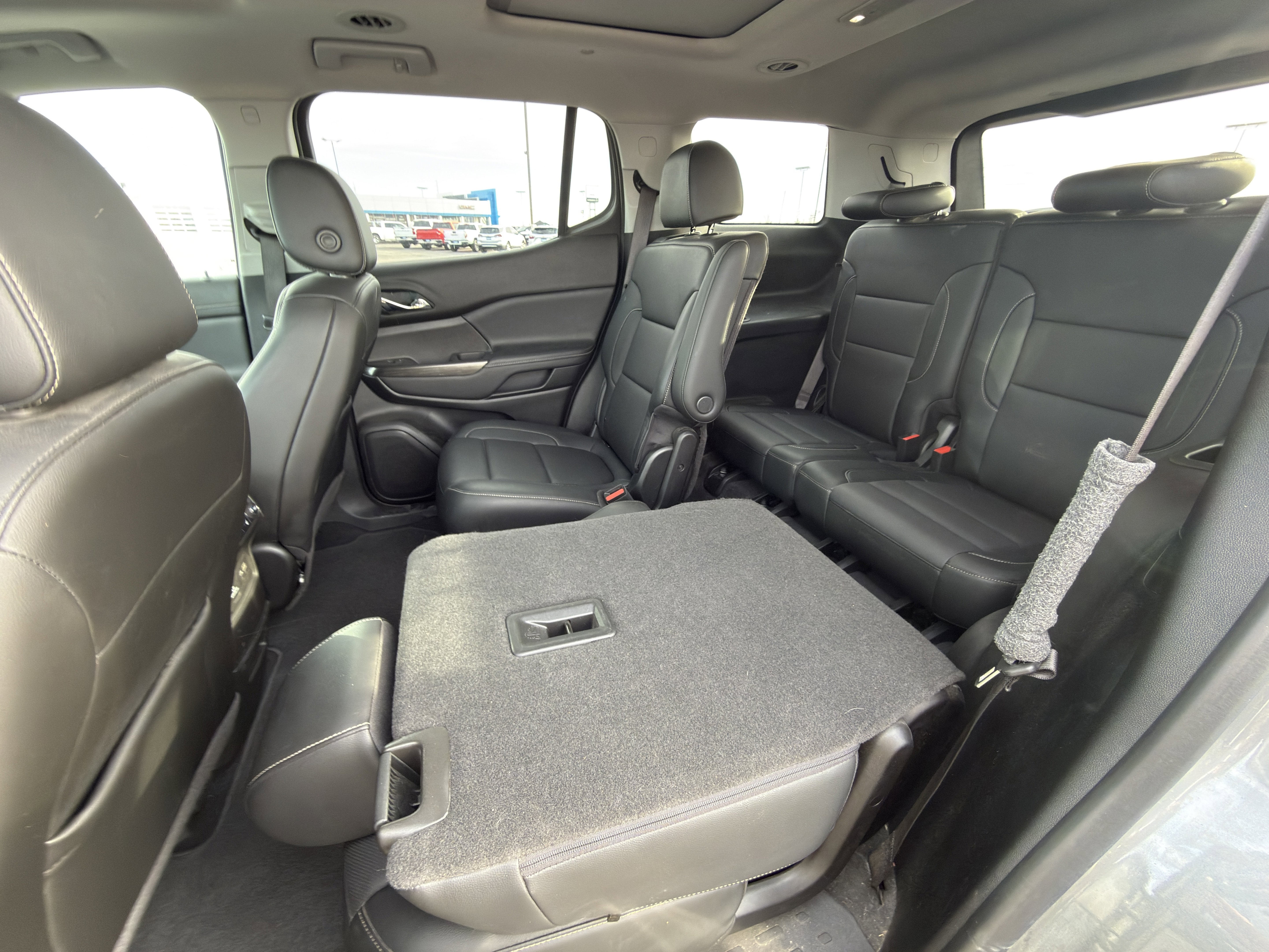 Used 2021 GMC Acadia SLT w/ Preferred Package image 10