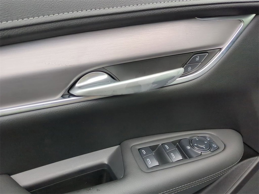 New 2025 Cadillac XT5 Luxury image 22