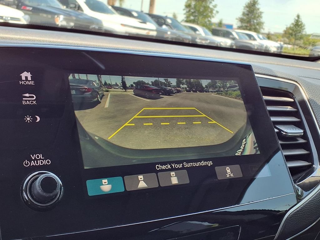 Used 2020 Honda Pilot Touring image 24
