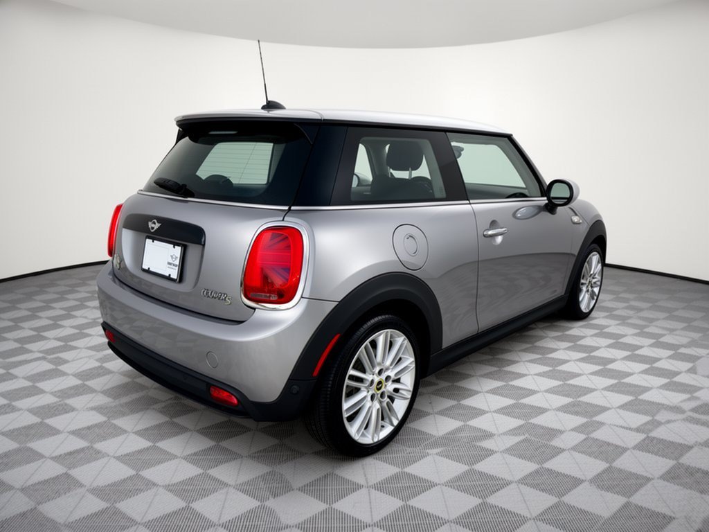 Used 2024 MINI Cooper SE FWD image 9