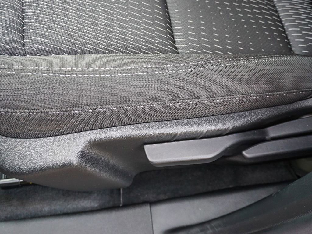 Used 2026 Chevrolet Equinox LT w/ Safety and Technology Package image 19