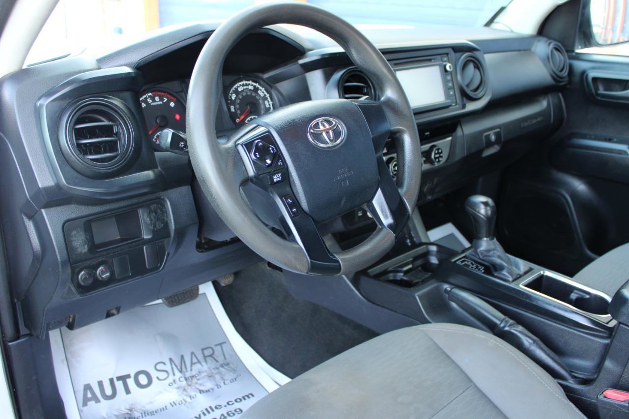 Used 2016 Toyota Tacoma SR image 13