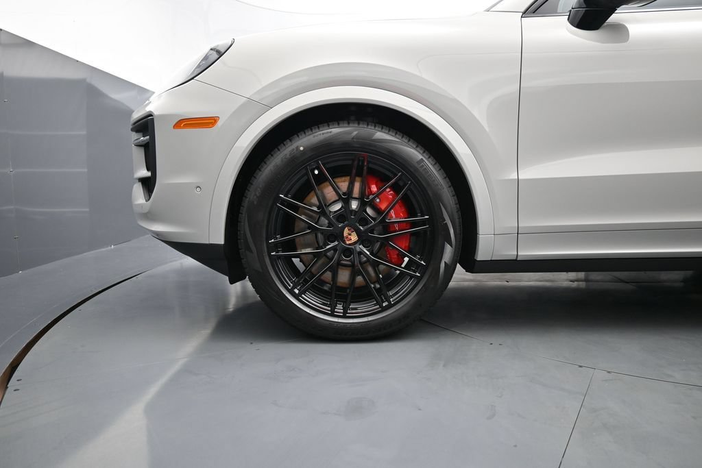 New 2026 Porsche Cayenne S AWD/4WD image 8