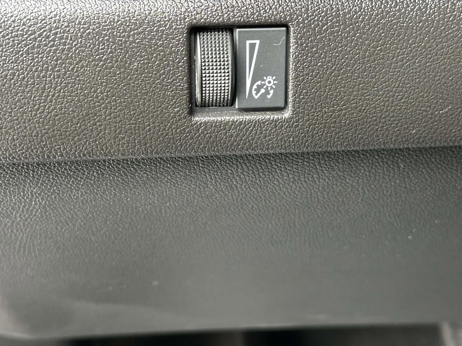 Certified 2024 Chevrolet Colorado W/T image 17