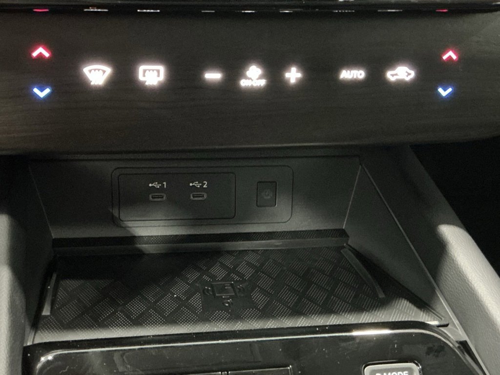 Used 2025 Nissan Murano SV image 18