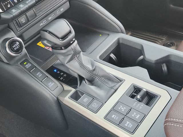 New 2027 Toyota Land Cruiser w/ Premium Package AWD/4WD image 12