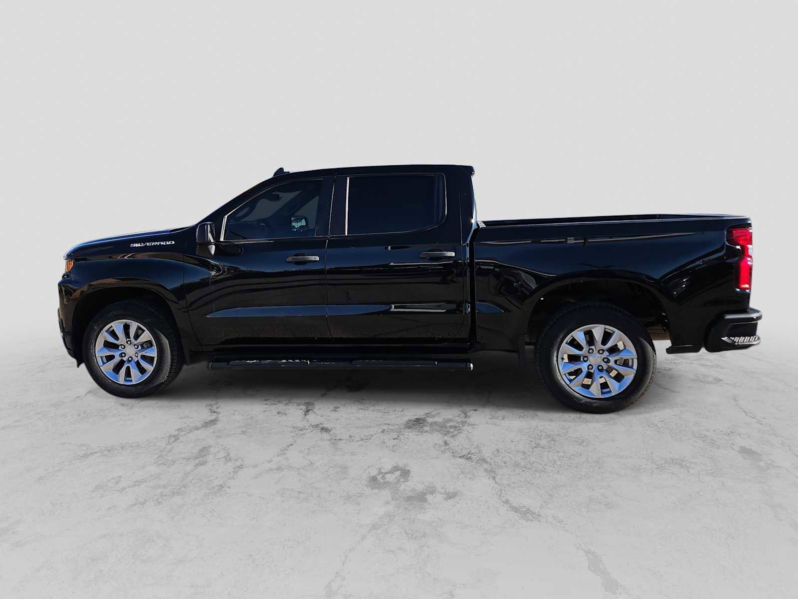 Used 2020 Chevrolet Silverado 1500 Custom w/ Custom Value Package image 5
