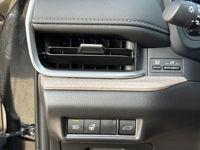 Used 2025 Toyota Grand Highlander AWD image 36