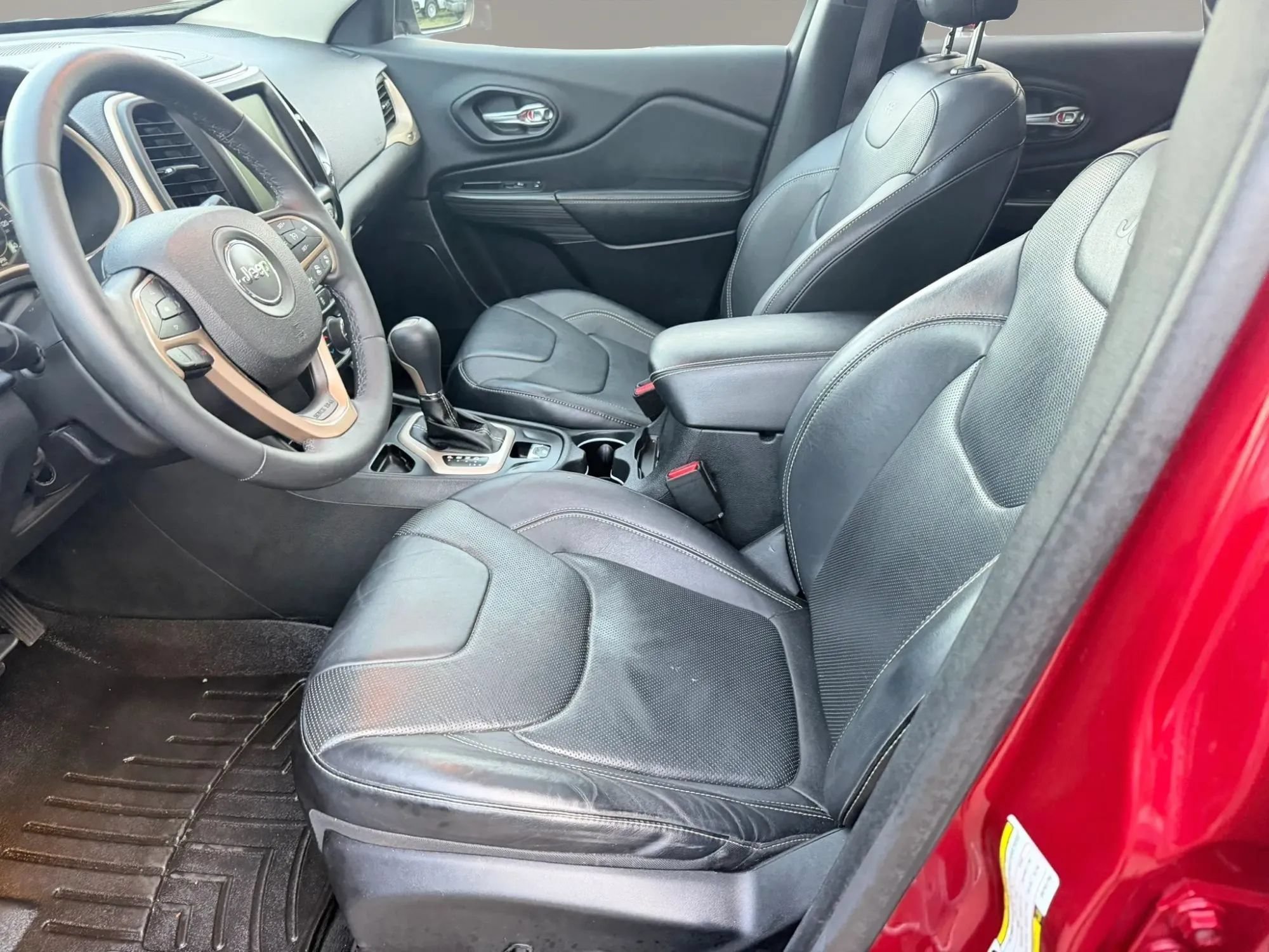 Used 2014 Jeep Cherokee Limited w/ Technology Group FWD image 7