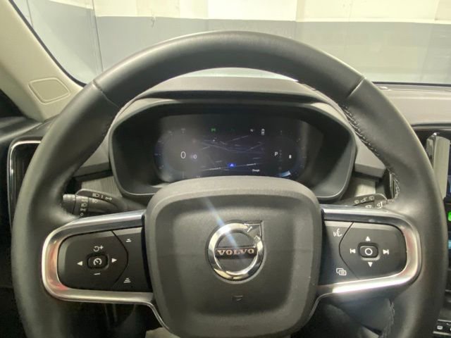 Used 2025 Volvo XC40 B5 Core AWD/4WD image 15