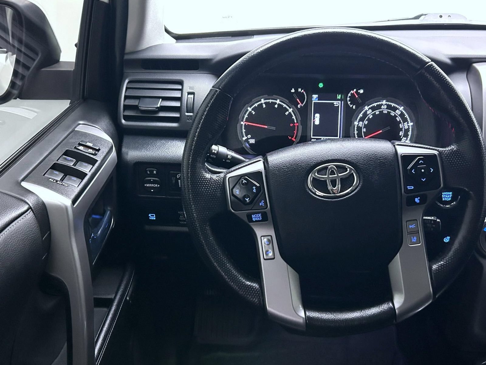 Used 2023 Toyota 4Runner Limited AWD/4WD image 12