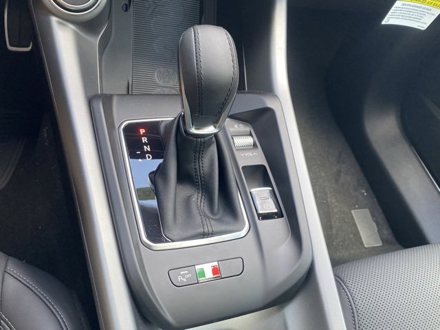 New 2025 Alfa Romeo Tonale w/ Premium Package image 31