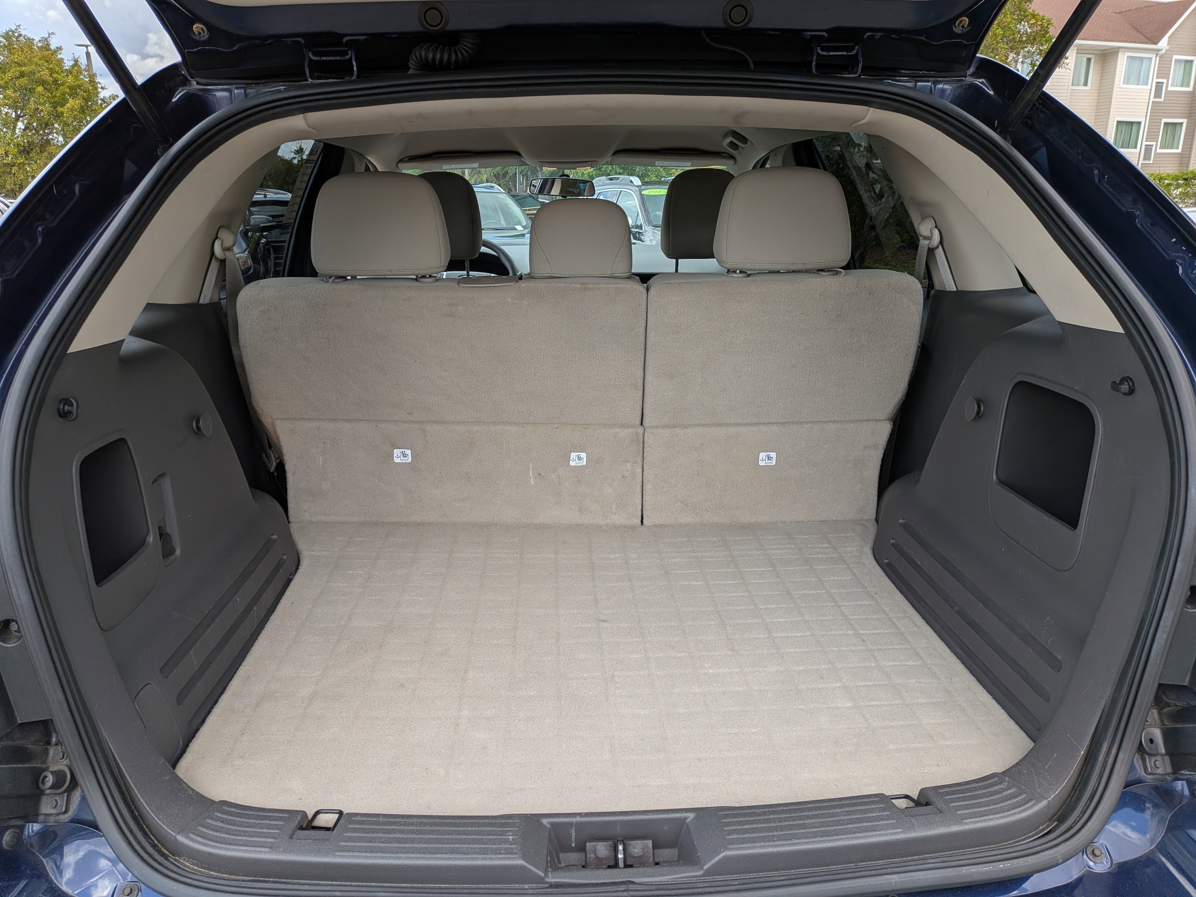 Used 2011 Ford Edge SE image 13