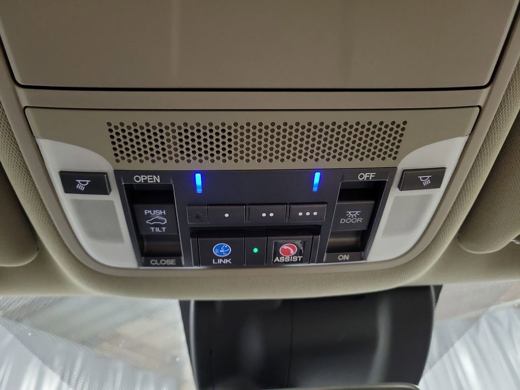 Used 2017 Acura MDX SH-AWD image 22