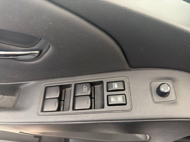 Used 2022 Nissan Frontier SV AWD/4WD image 16