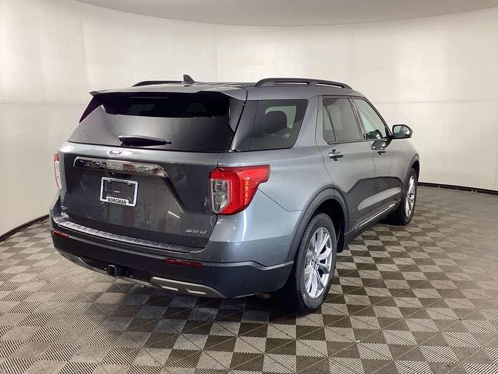 Used 2023 Ford Explorer XLT w/ Equipment Group 202A image 2
