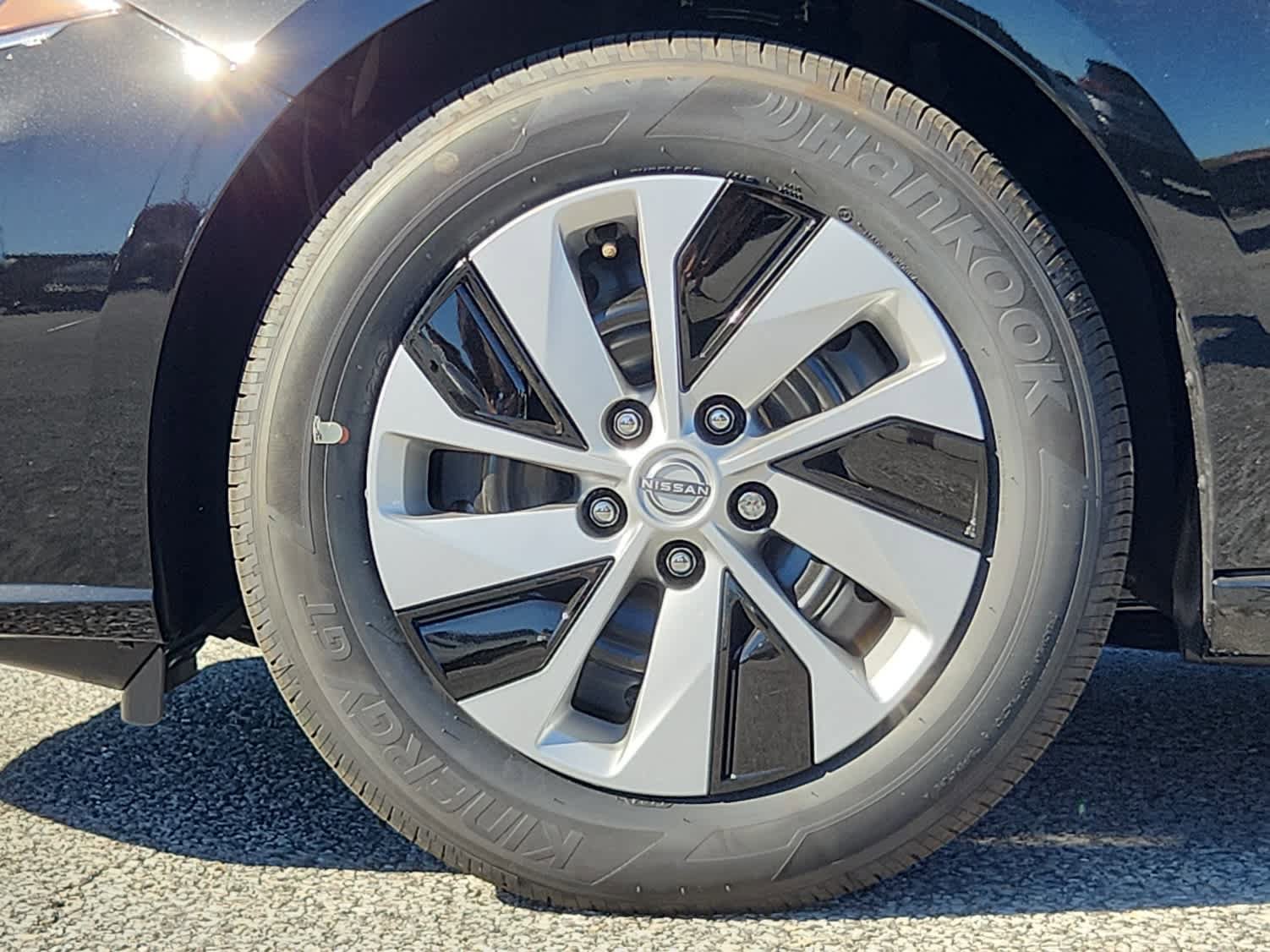 Used 2025 Nissan Altima 2.5 S FWD image 6