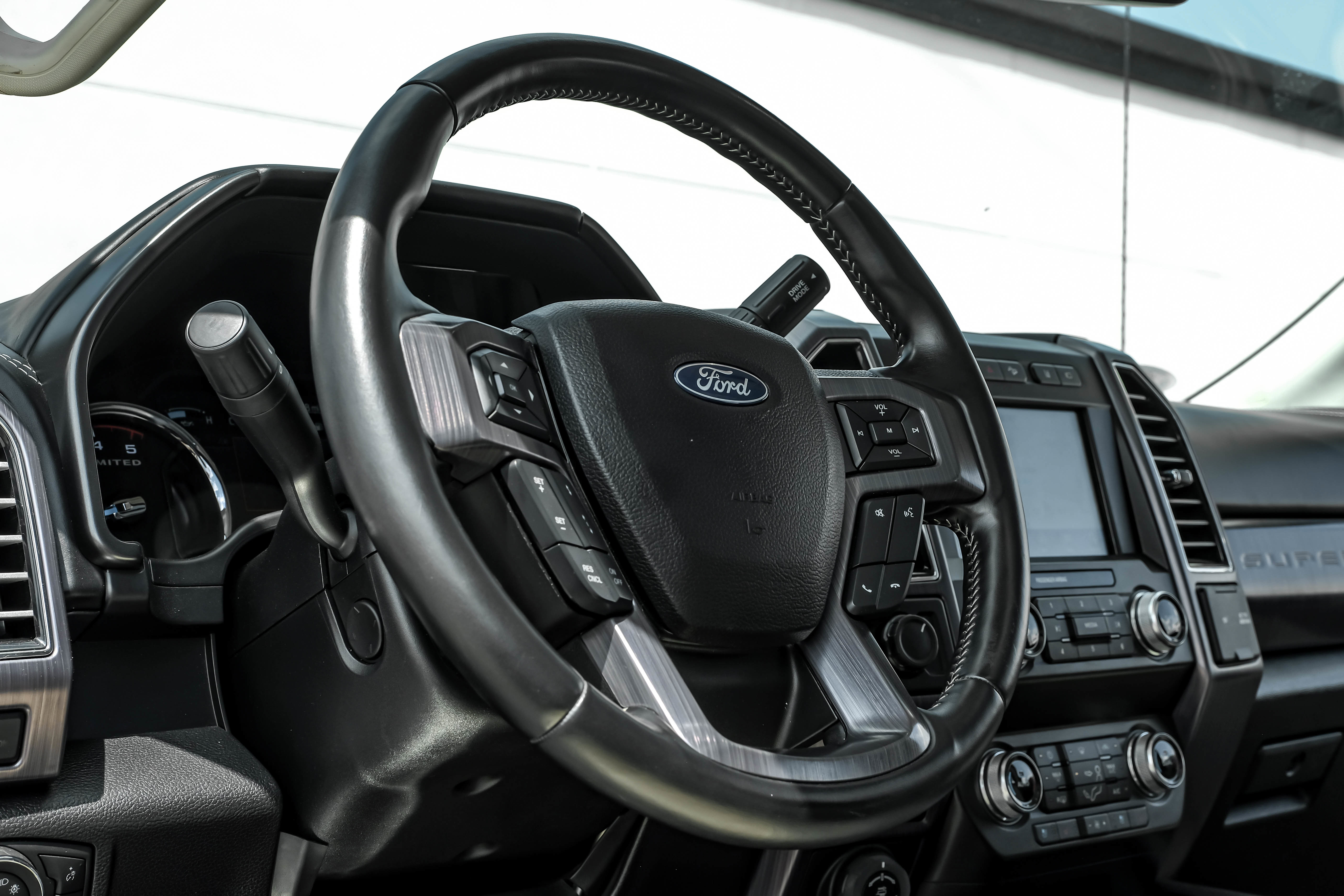 Used 2020 Ford F250 Limited w/ FX4 Off-Road Package AWD/4WD image 17
