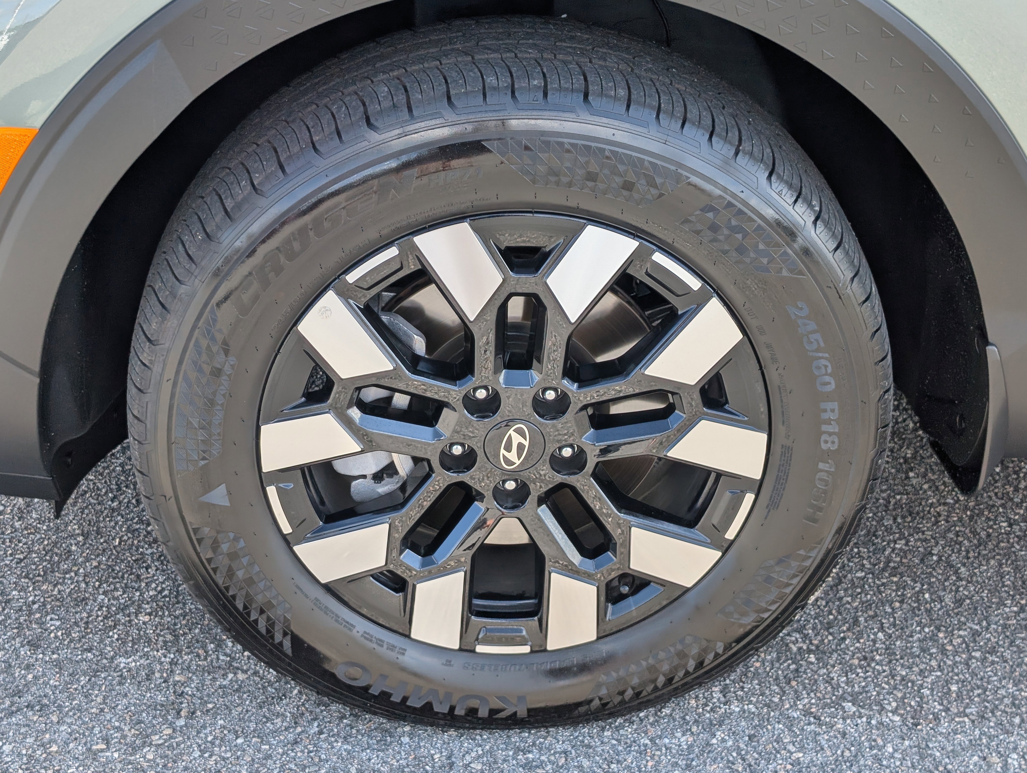 Used 2026 Hyundai Santa Cruz SEL FWD image 13