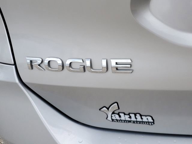 Used 2020 Nissan Rogue SV w/ Premium Package FWD image 6