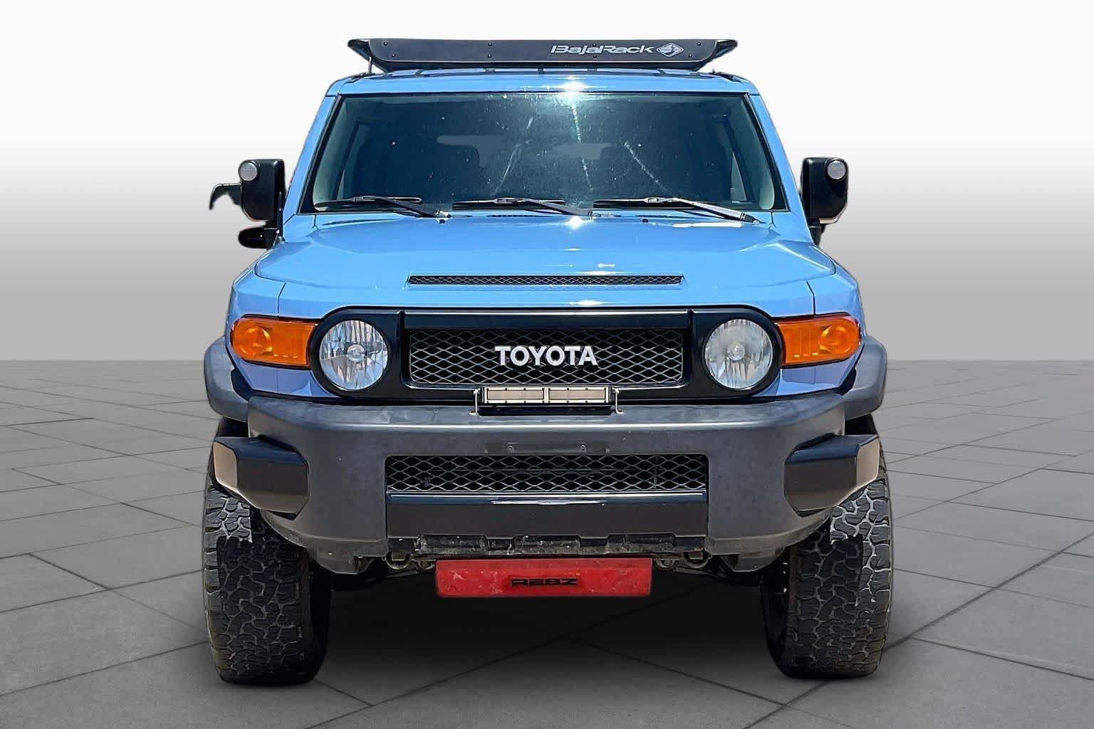 Used 2011 Toyota FJ Cruiser 4WD w/ TRD Sport Pkg image 4