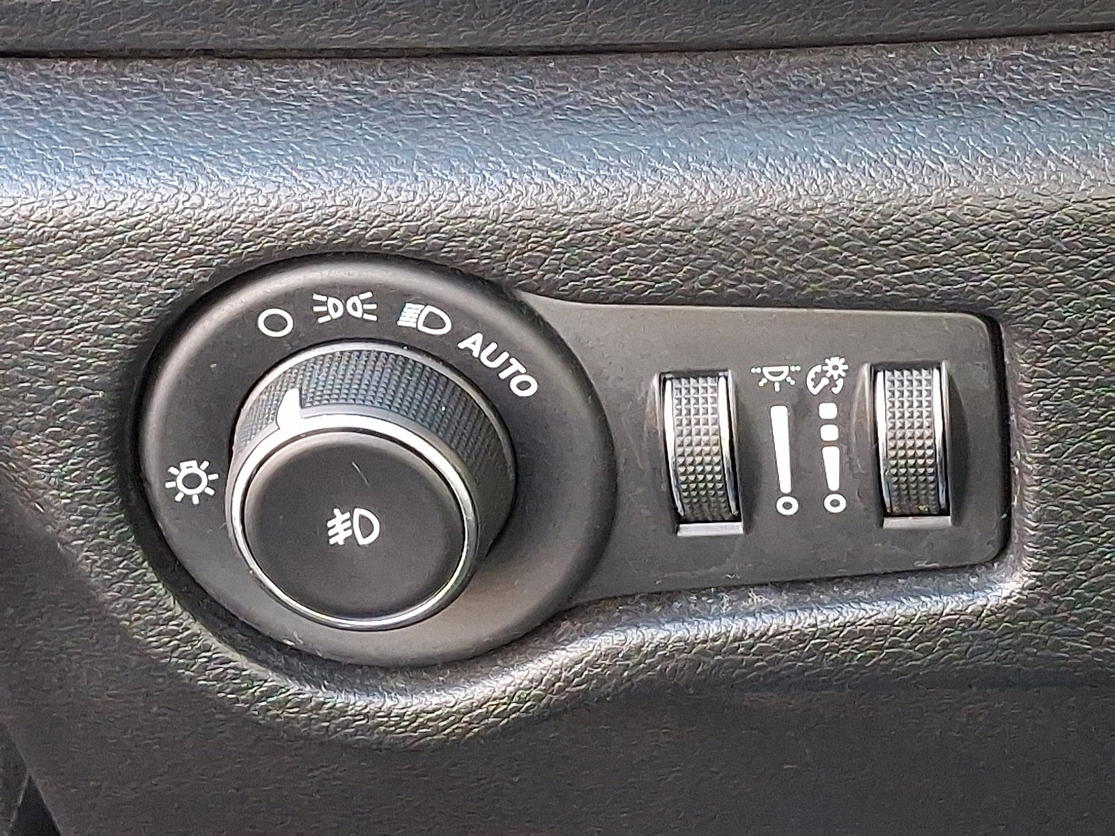 Used 2020 Chrysler Pacifica Touring-L w/ Advanced Safetytec Group image 25