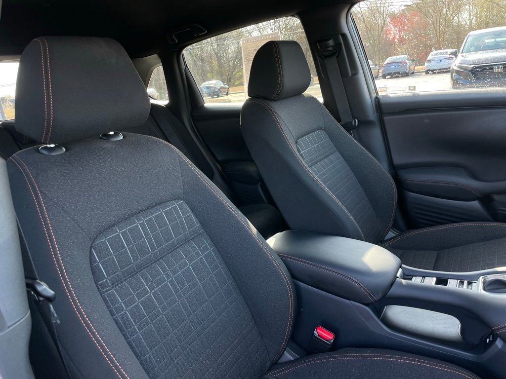 Certified 2025 Honda HR-V Sport image 30