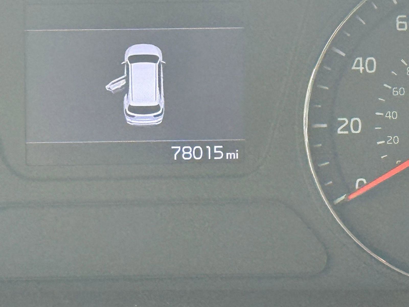 Used 2019 Kia Sorento LX V6 image 17