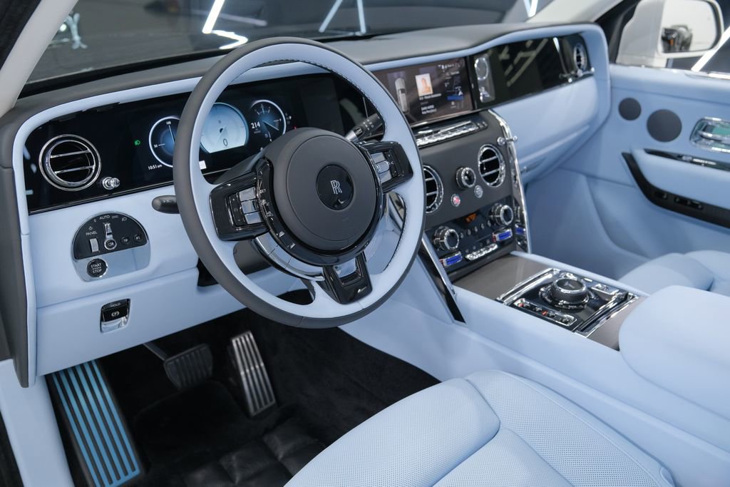 Used 2026 Rolls-Royce Cullinan AWD/4WD image 61
