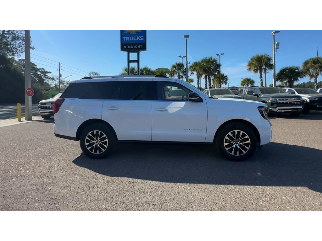 Used 2025 Ford Expedition Platinum image 9
