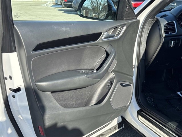 Used 2018 Audi Q3 2.0T Premium Plus w/ S Line Competition Package image 17