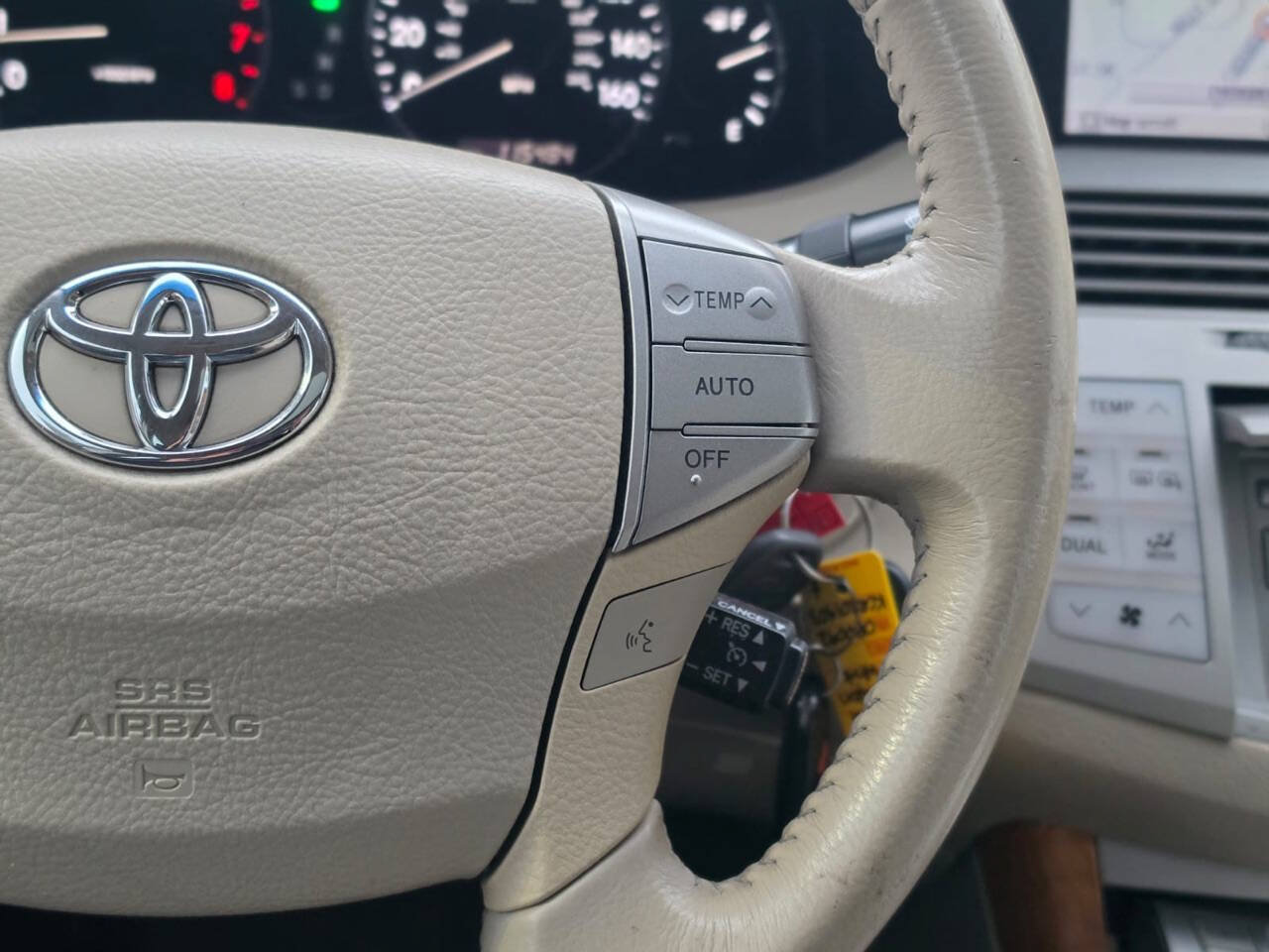 Used 2006 Toyota Avalon XLS FWD image 22