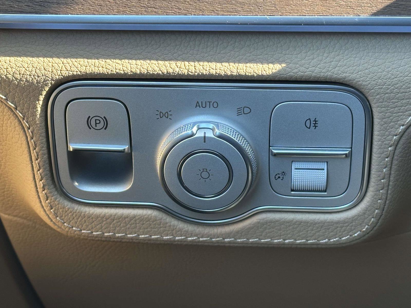 New 2026 Mercedes-Benz GLS 450 4MATIC image 18