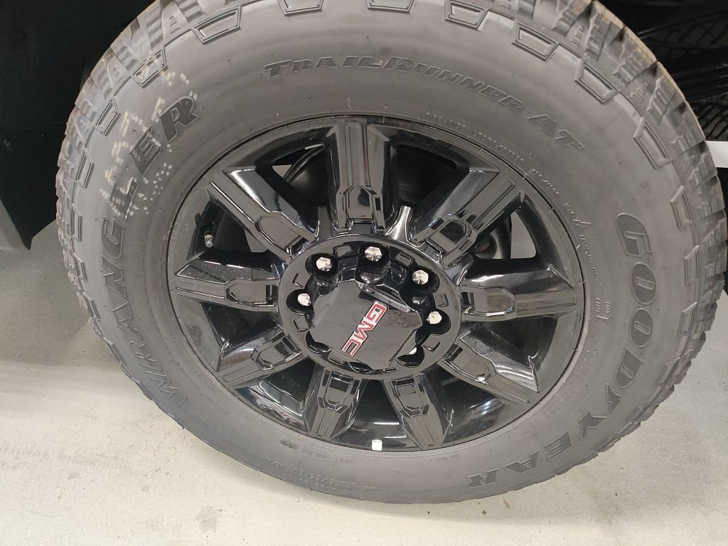 New 2026 GMC Sierra 2500 AT4 w/ AT4 Premium Plus Package AWD/4WD image 17