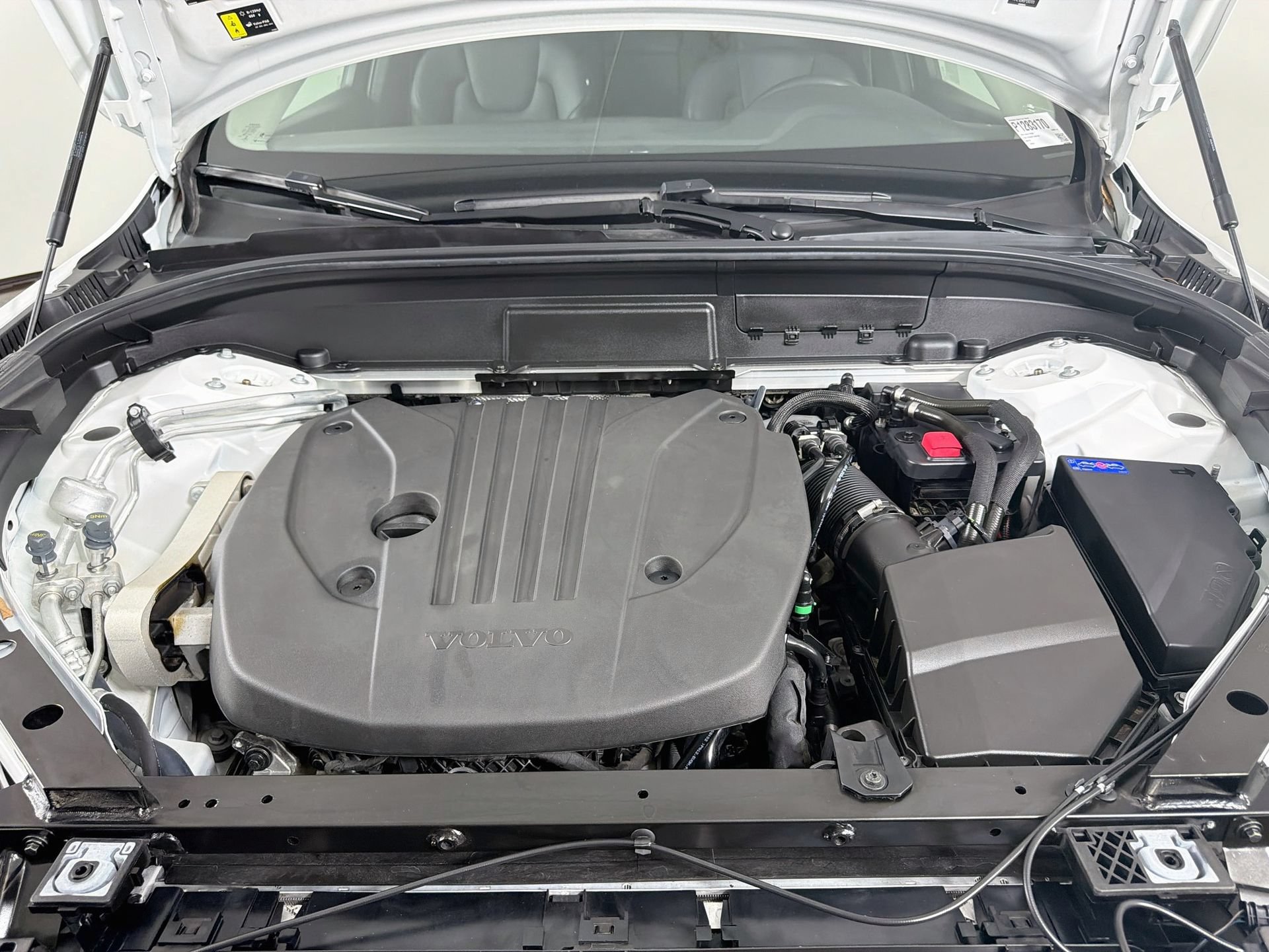 Certified 2023 Volvo XC60 B5 Plus w/ Protection Package Premier FWD image 31
