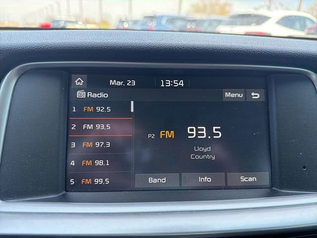 Used 2020 Kia Optima LX image 16