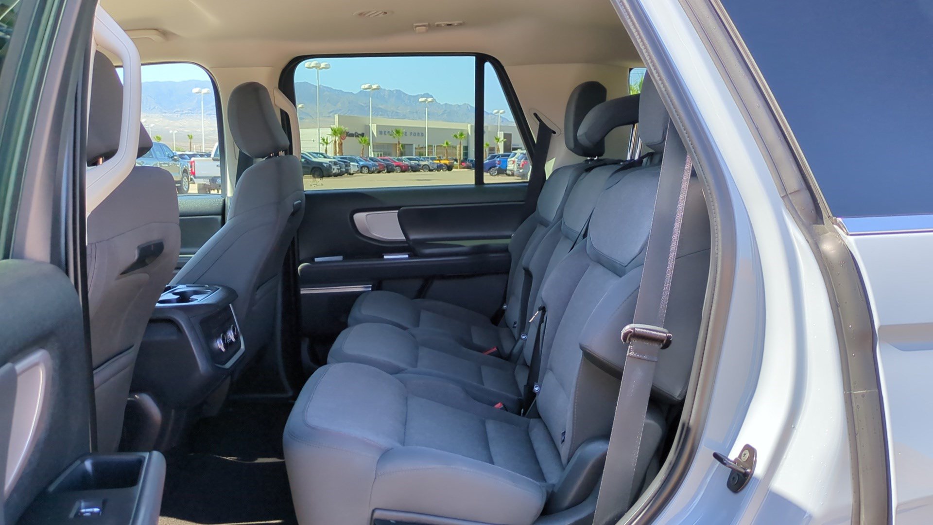 Used 2025 Ford Expedition Active AWD/4WD image 28