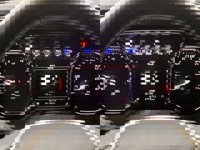 Used 2021 GMC Yukon Denali w/ Denali Premium Package image 15