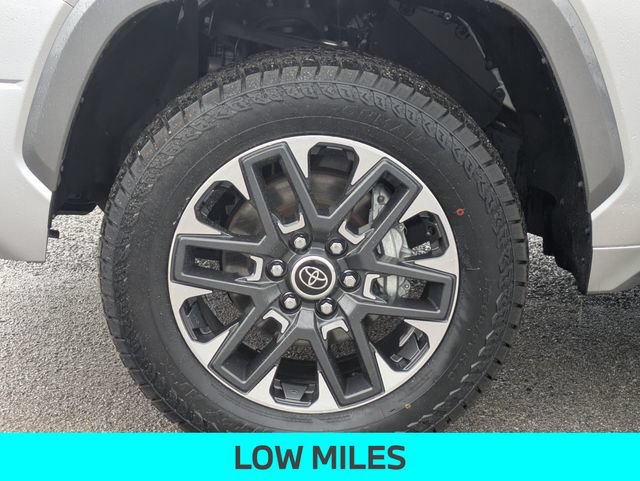 Used 2024 Toyota Tundra Limited AWD/4WD image 12