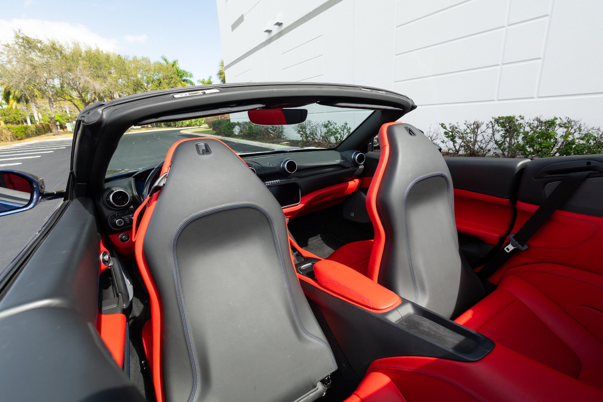 Used 2019 Ferrari Portofino RWD image 64