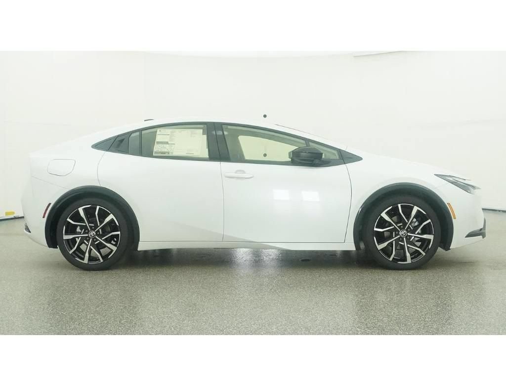 New 2026 Toyota Prius Plug-In Hybrid FWD image 27