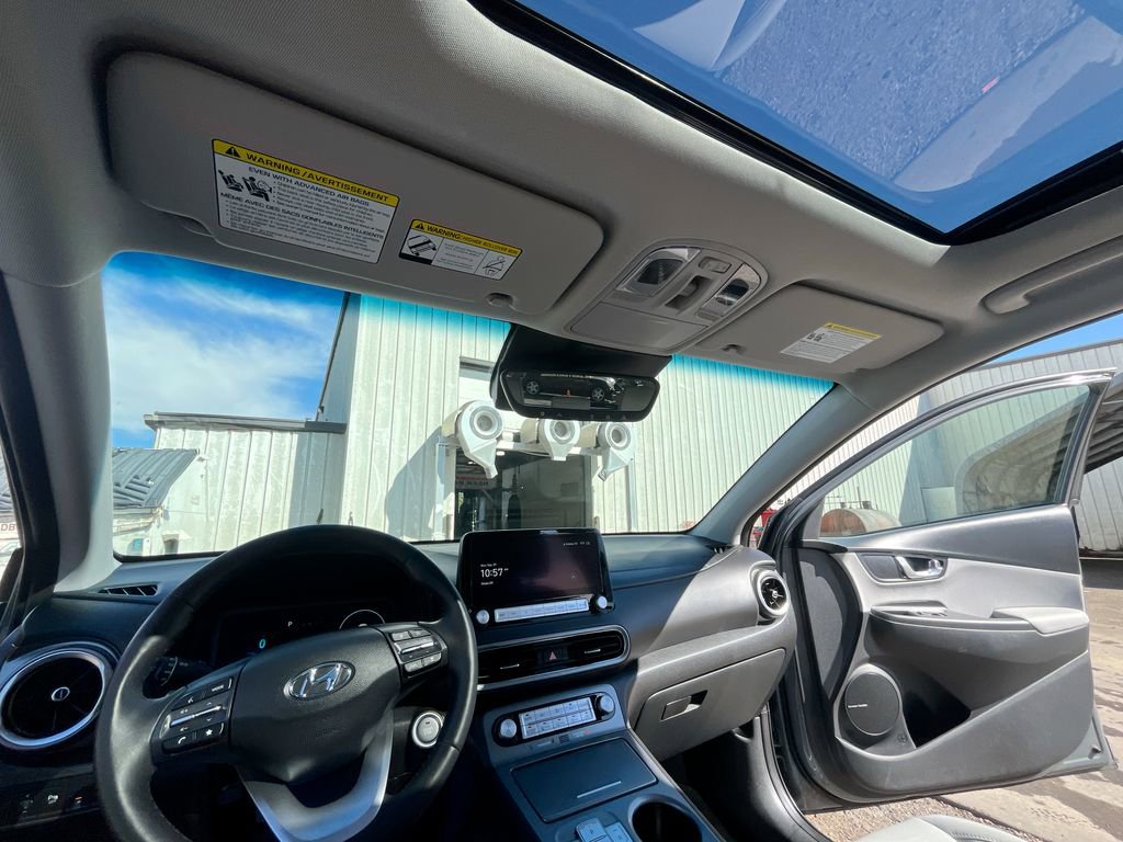 Used 2023 Hyundai Kona Limited image 26