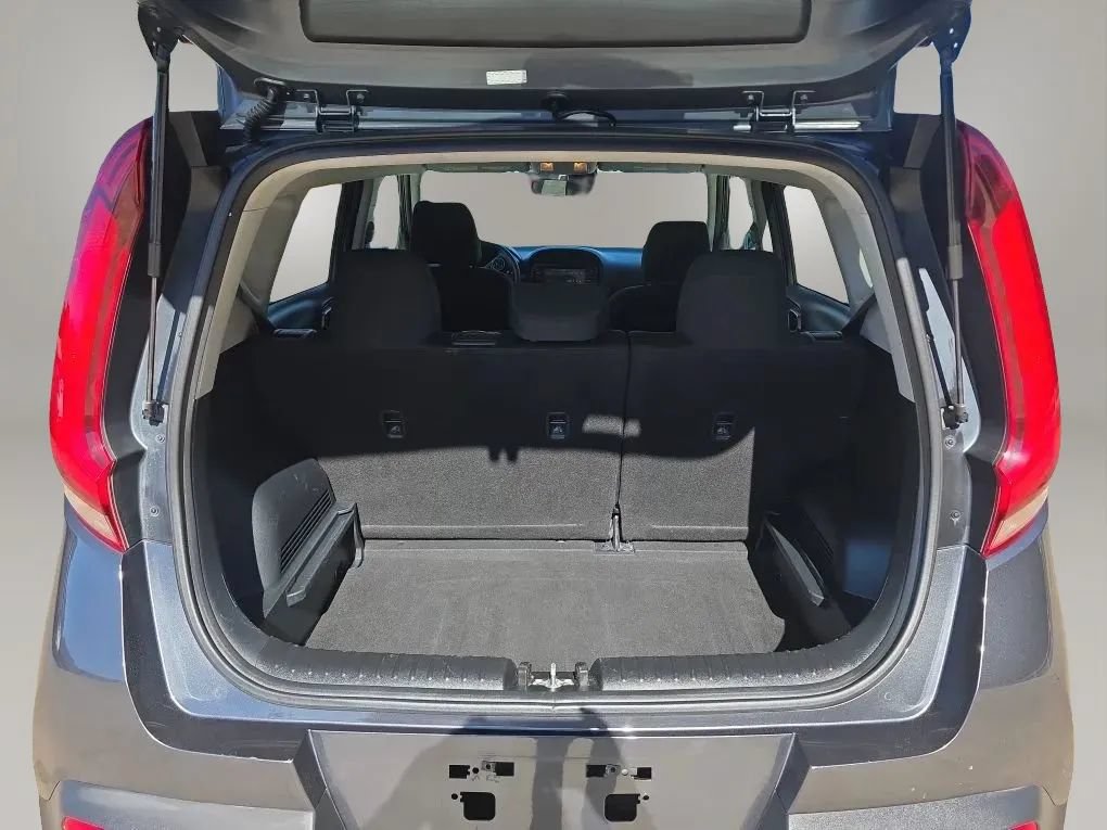 Used 2022 Kia Soul LX w/ Technology Package FWD image 40