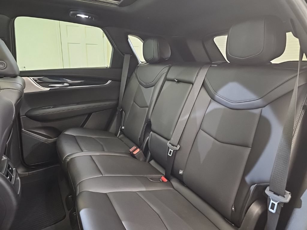 Used 2023 Cadillac XT5 Premium Luxury AWD/4WD image 13