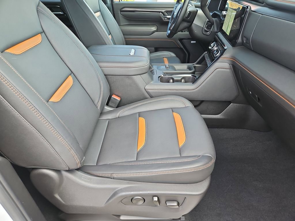 Used 2025 GMC Sierra 2500 AT4 image 15