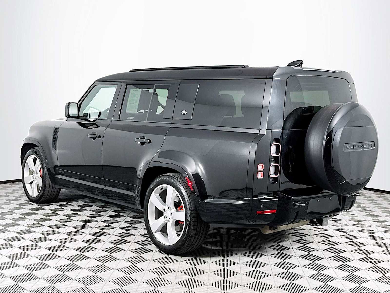 Used 2024 Land Rover Defender 130 X image 7