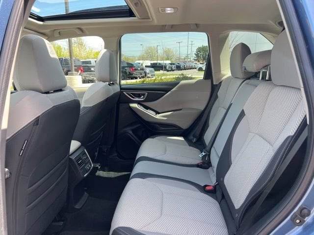 Used 2023 Subaru Forester Premium AWD/4WD image 17