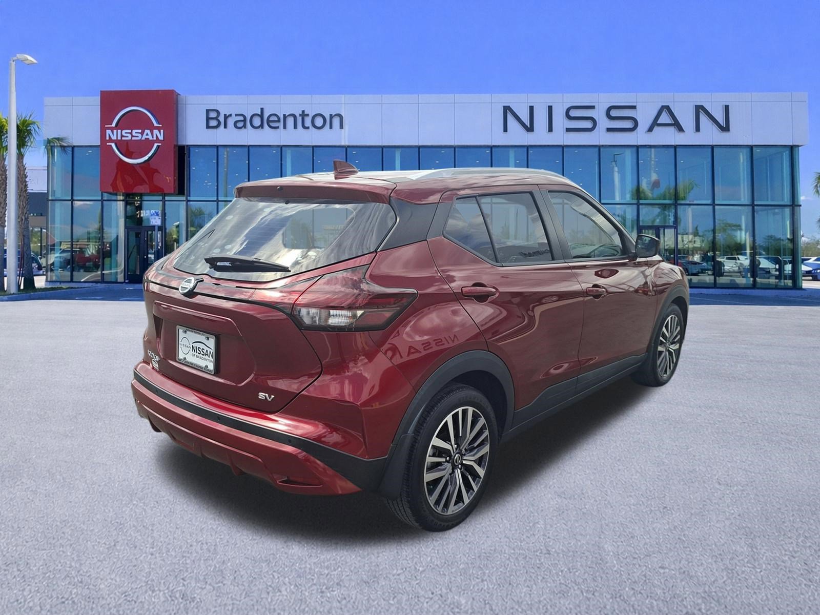 Used 2021 Nissan Kicks SV image 5